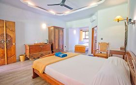Uns Hotel - Bali